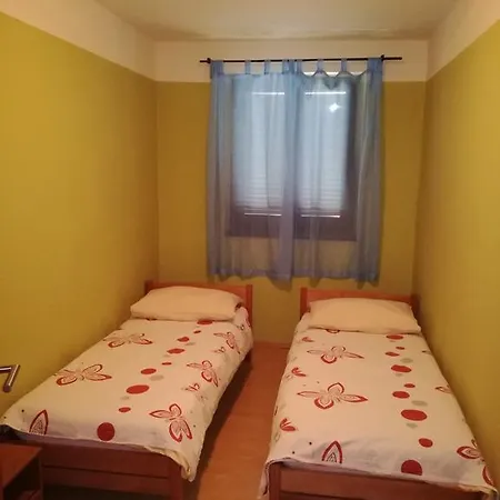Nela Apartment *