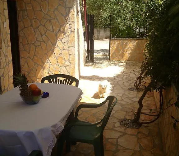 Nela