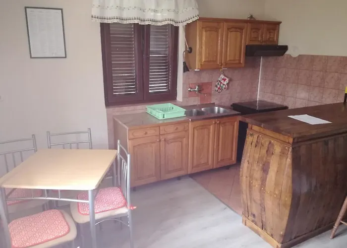 Nela Appartamento Funtana